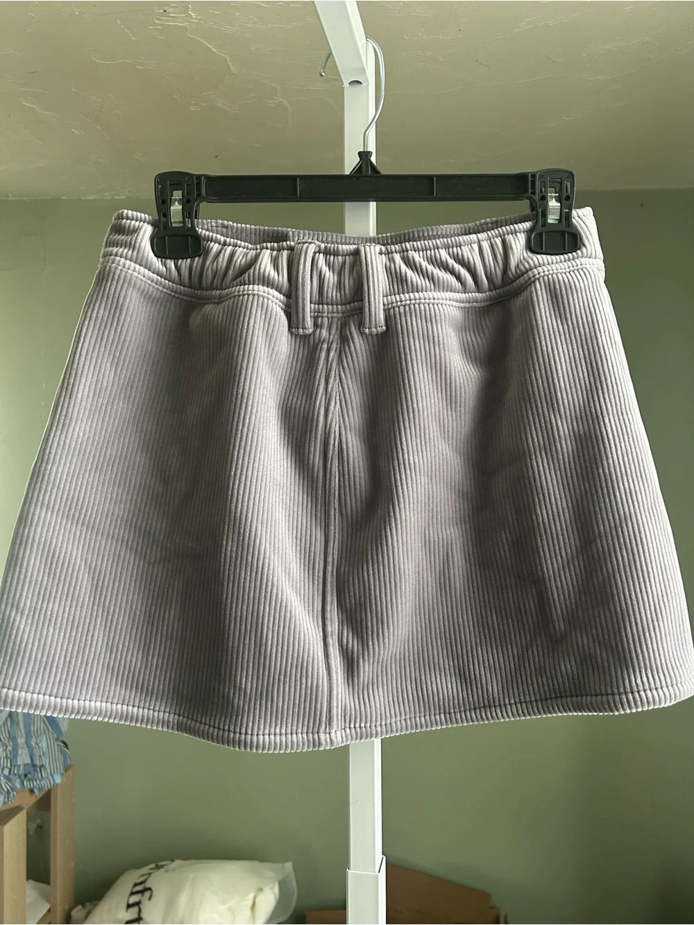 ALO Yoga Velour Baller Skirt in gray
